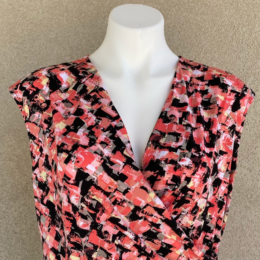 Boho Print Sleeveless V Neck Top - Picture 2 of 4